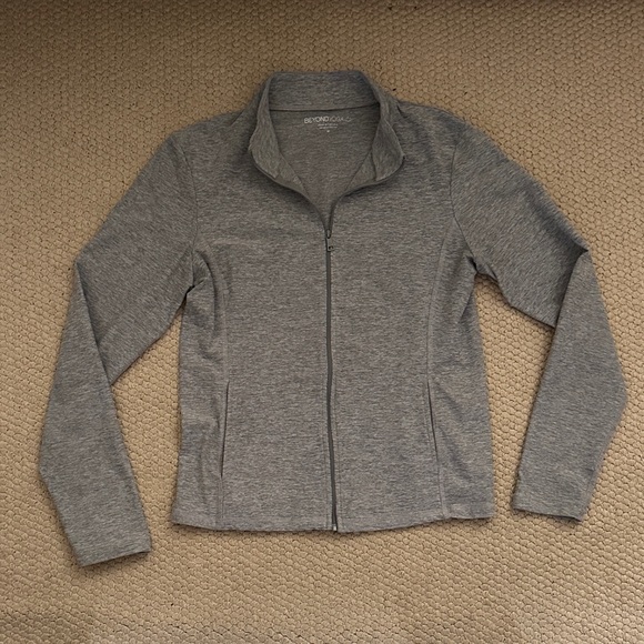 Beyond Yoga On the Go Mock Neck Jacket - Picture 1 of 3